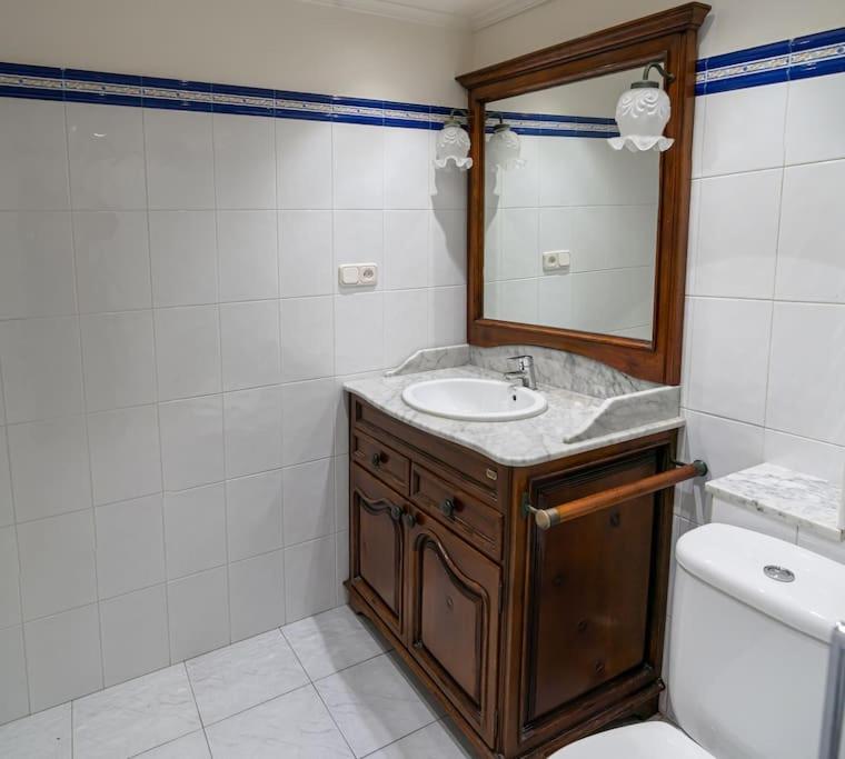 Casa Grande En Casco Historico Apartment Santander Bagian luar foto