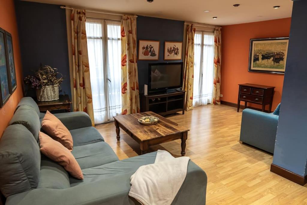 Casa Grande En Casco Historico Apartment Santander Bagian luar foto